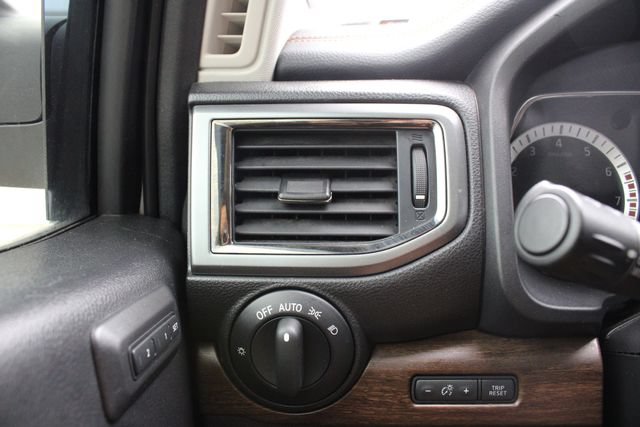 Used 2017 Nissan Titan Platinum Reserve AWD/4WD image 8