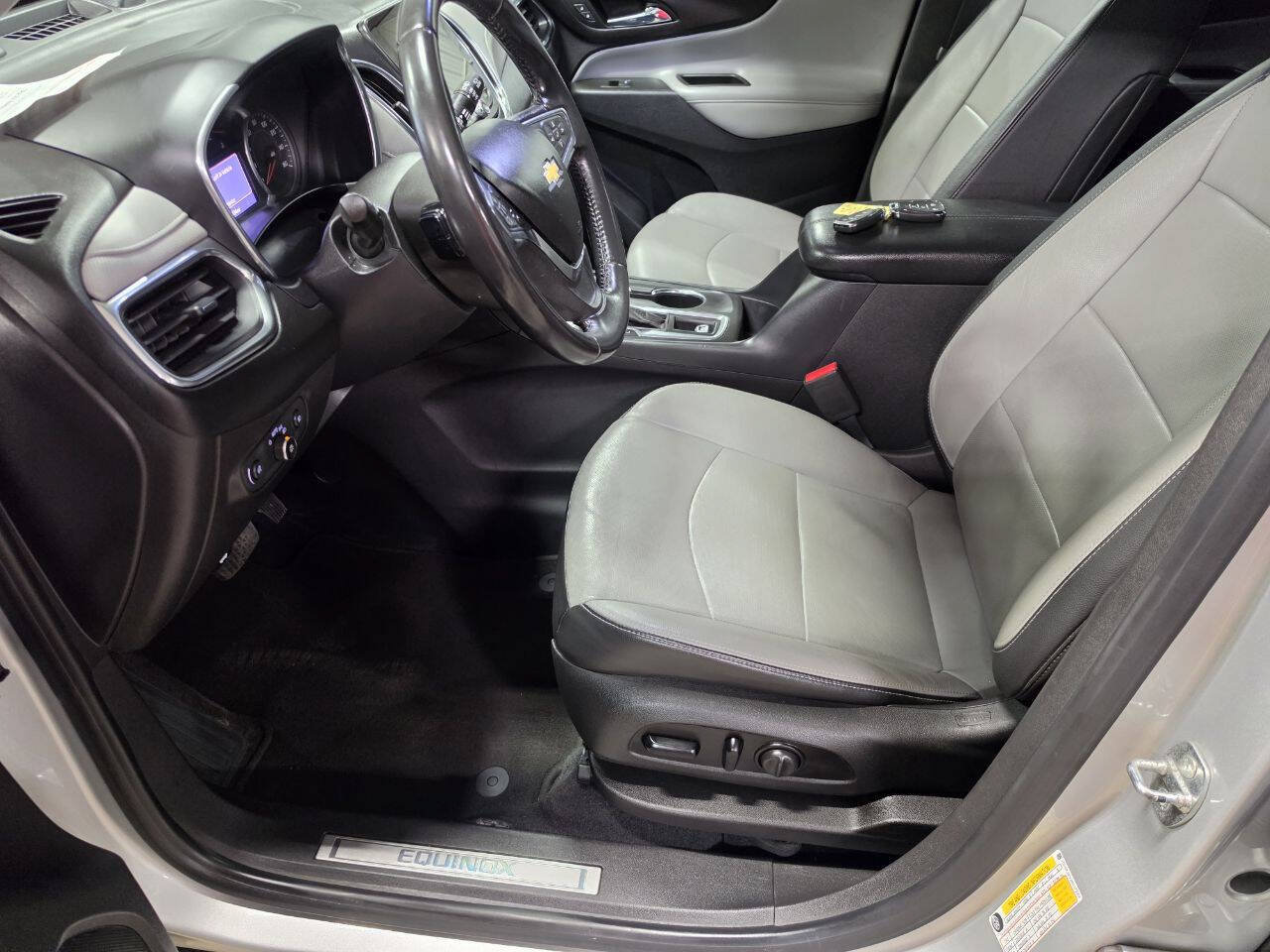 Used 2021 Chevrolet Equinox Premier w/ LPO, Floor Liner Package AWD/4WD image 23
