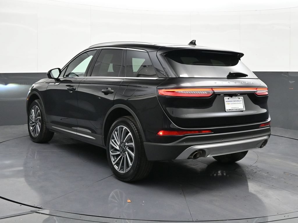 Used 2023 Lincoln Corsair Reserve AWD/4WD image 3