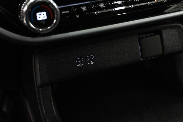 Certified 2024 Honda Prologue EX image 30
