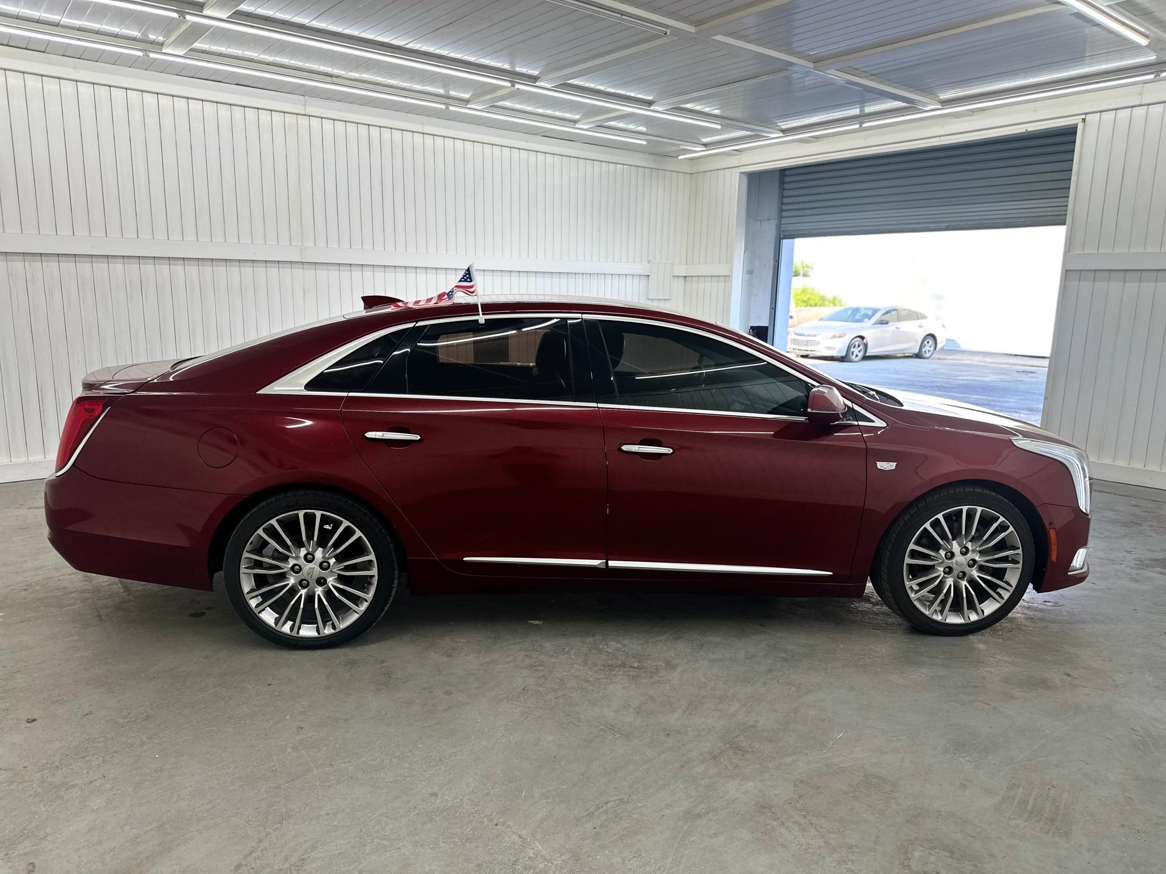 Used 2019 Cadillac XTS Luxury image 4