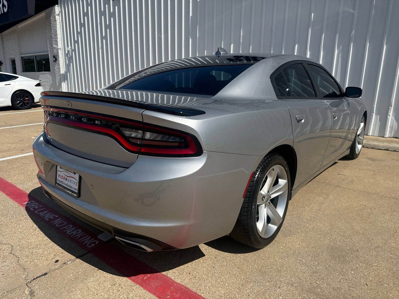 Used 2018 Dodge Charger R/T RWD image 7