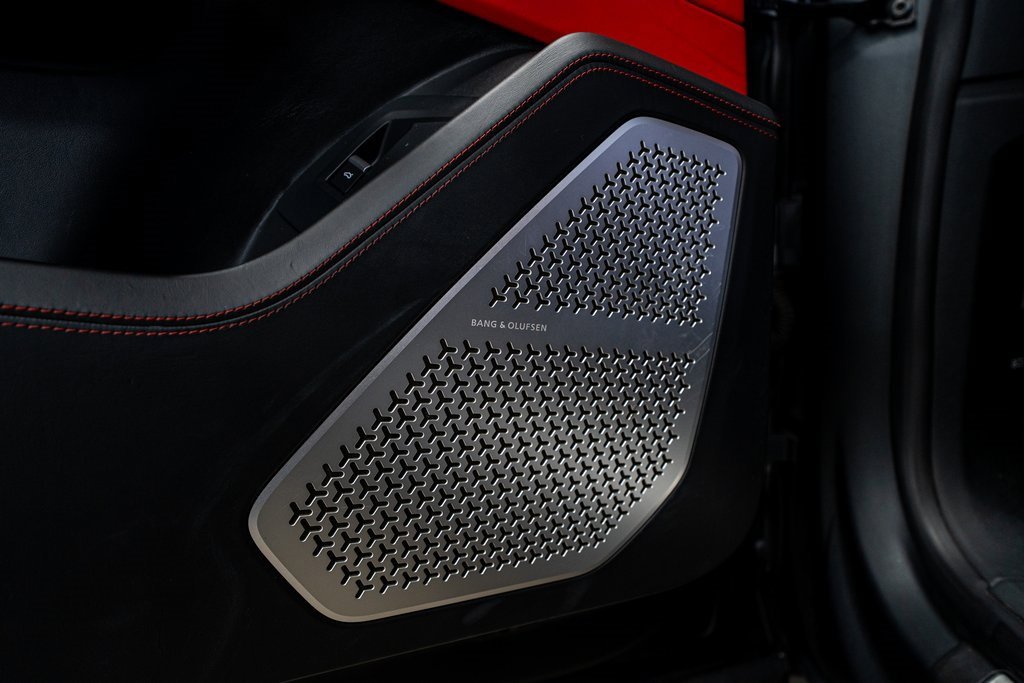 Used 2020 Lamborghini Urus image 38