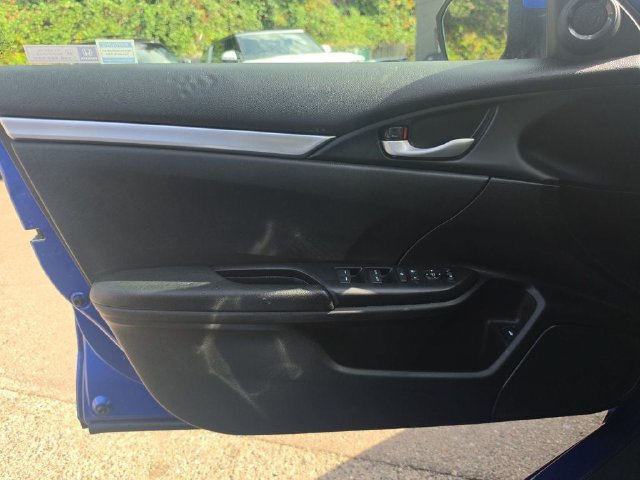 Used 2019 Honda Civic Sport image 18