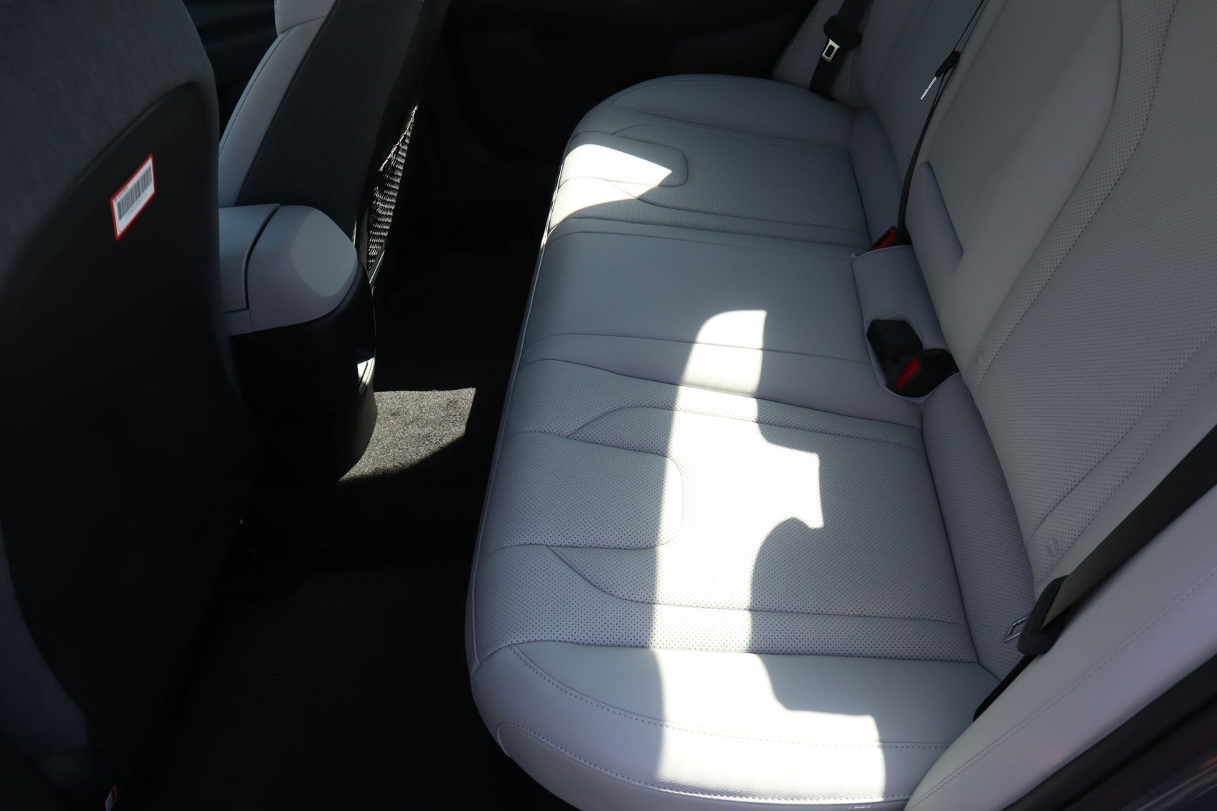New 2026 Hyundai Elantra Limited FWD image 19