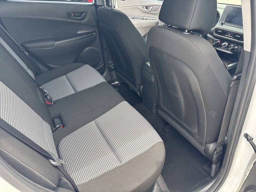 Used 2022 Hyundai Kona SE FWD image 19