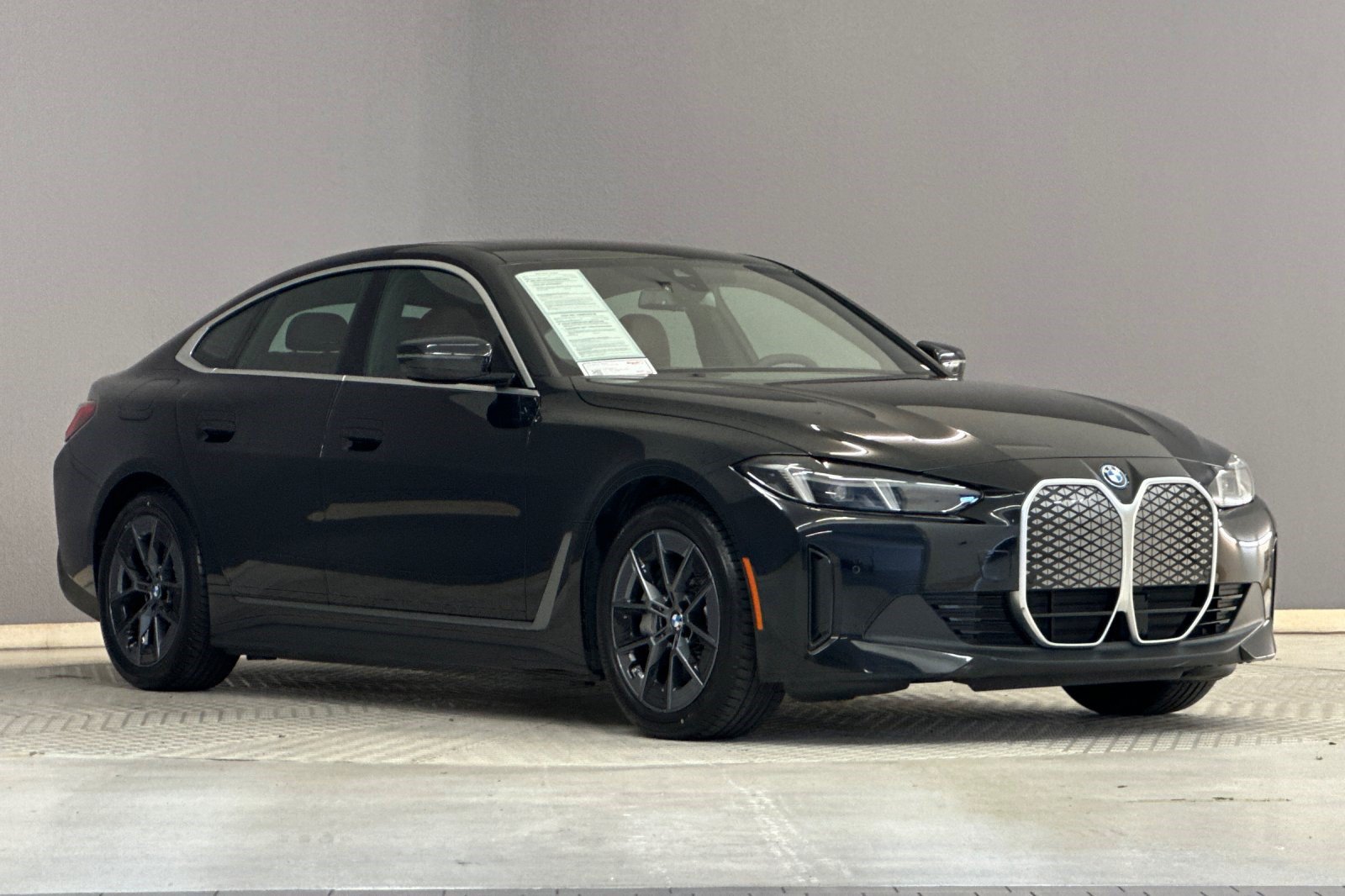 Used 2025 BMW i4 eDrive40 RWD image 6