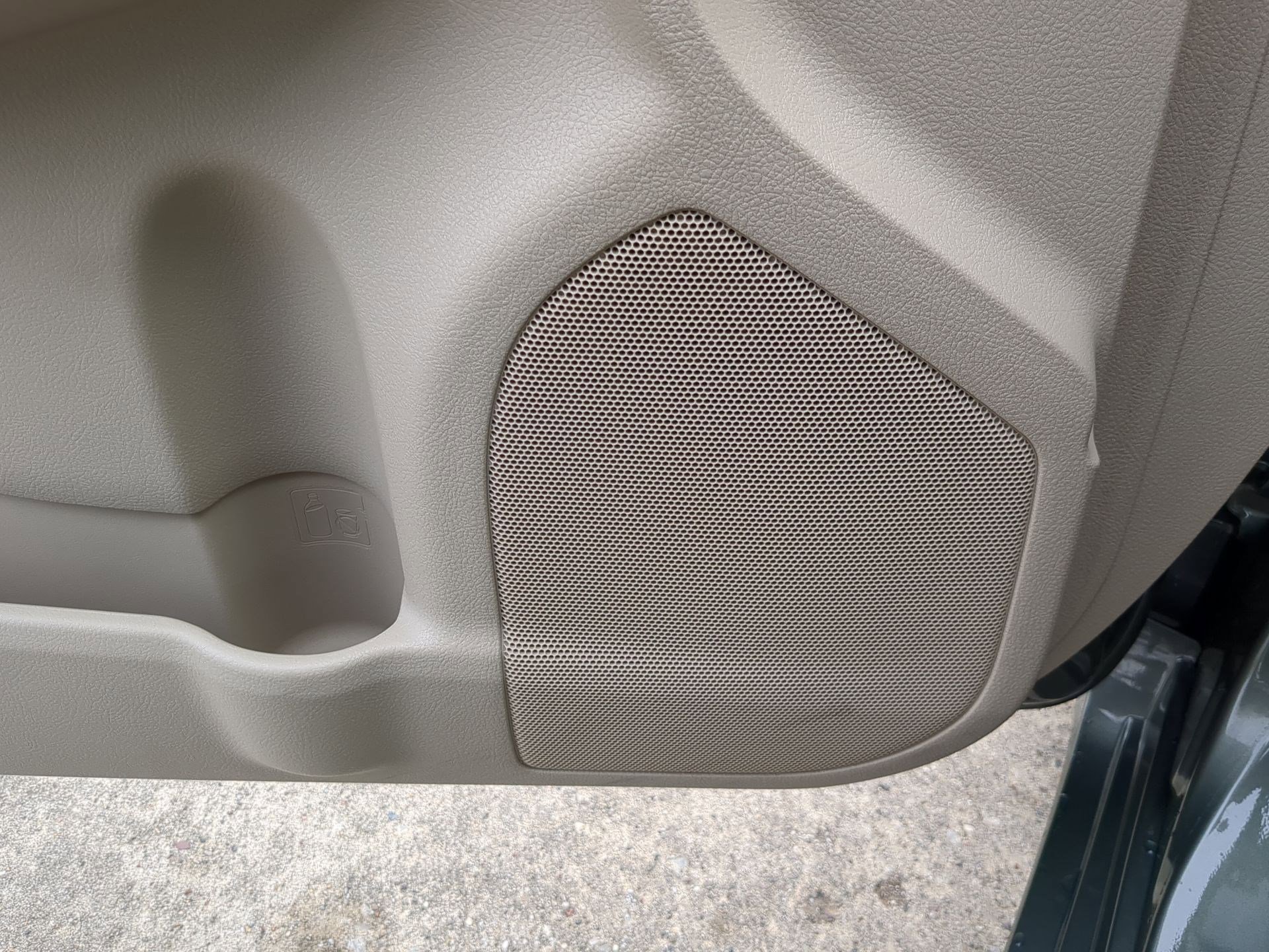 Used 2013 Toyota Camry LE image 14