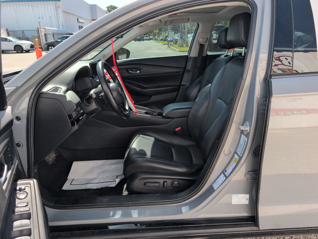 Used 2024 Honda Accord EX-L image 10
