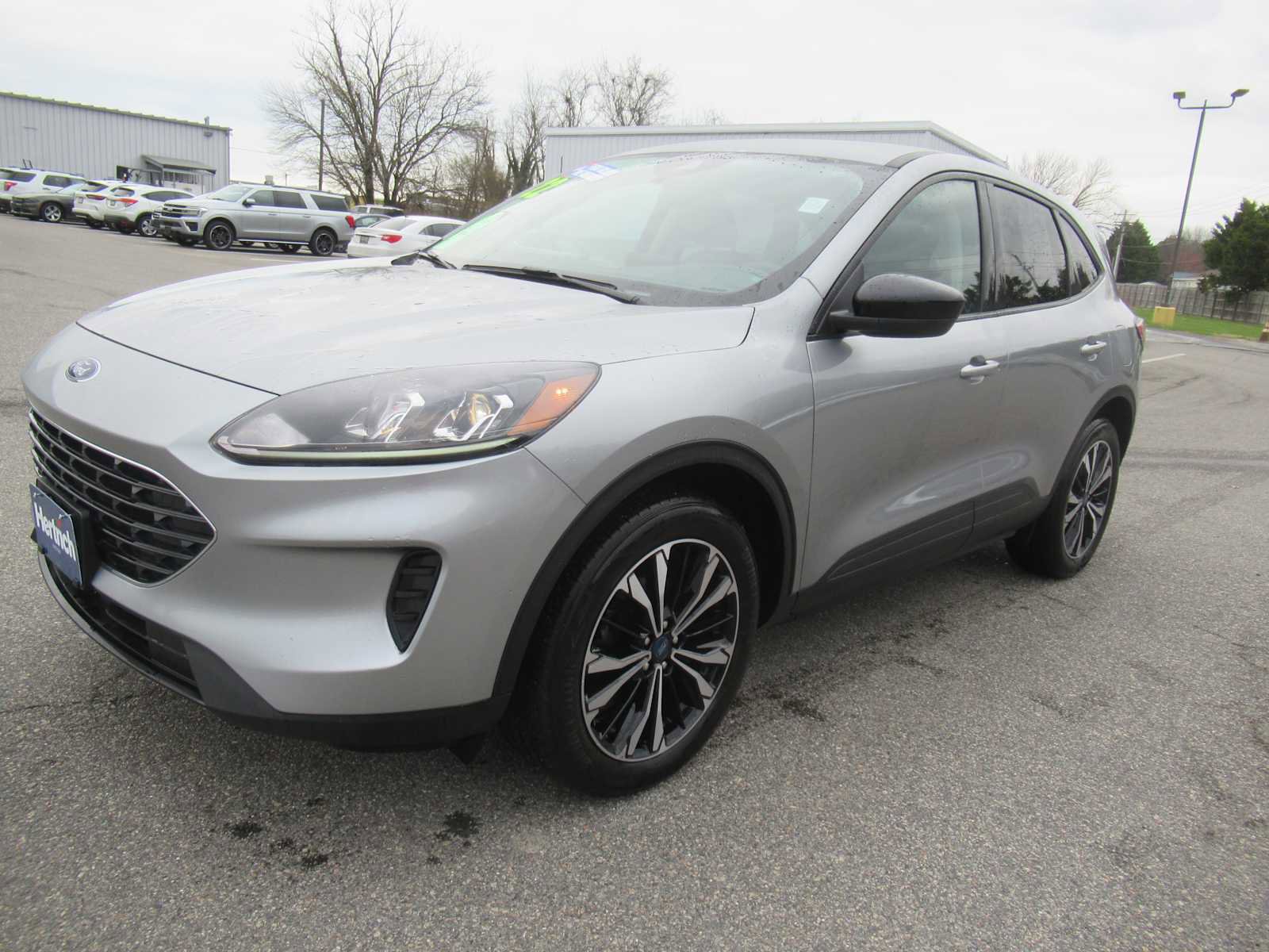 Used 2022 Ford Escape SE w/ SE Sport Appearance Package