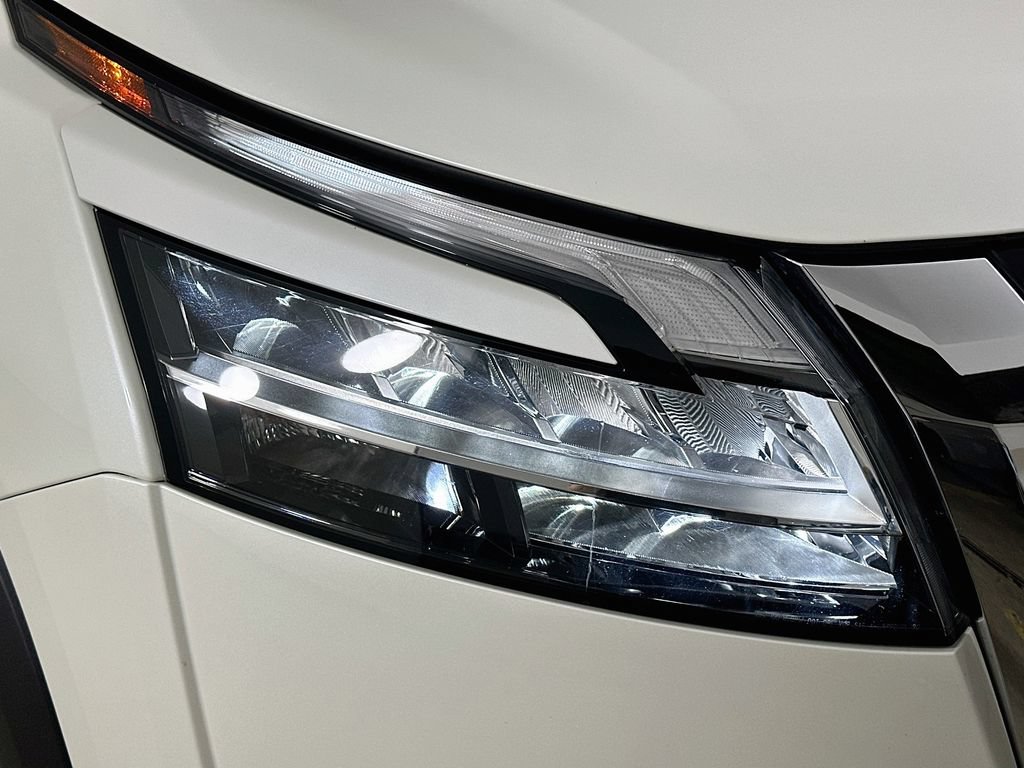 Used 2024 Nissan Pathfinder SL AWD/4WD image 39