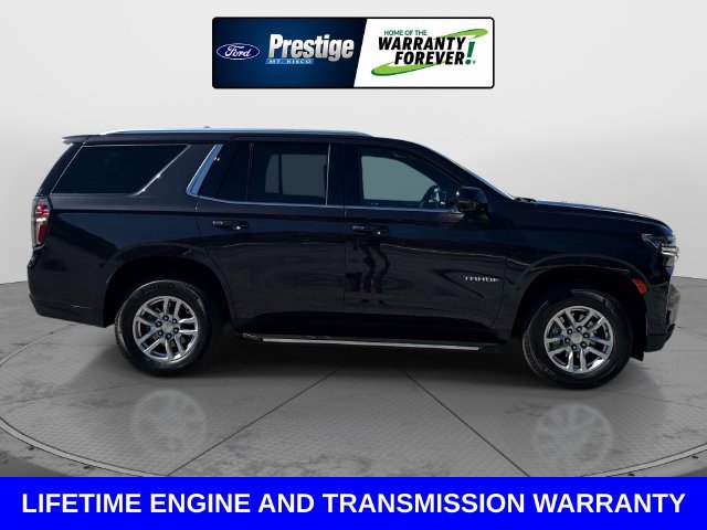 Used 2024 Chevrolet Tahoe LT w/ Luxury Package RWD image 3
