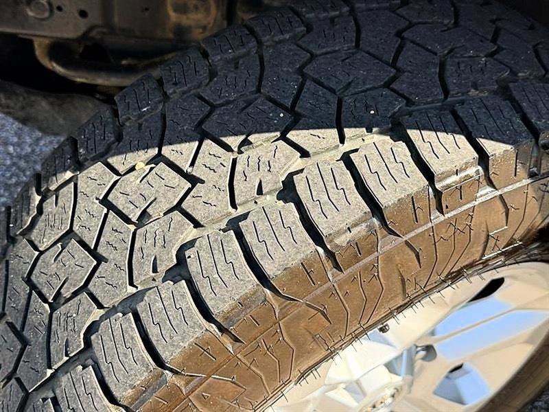 Used 2022 Toyota 4Runner SR5 AWD/4WD image 45