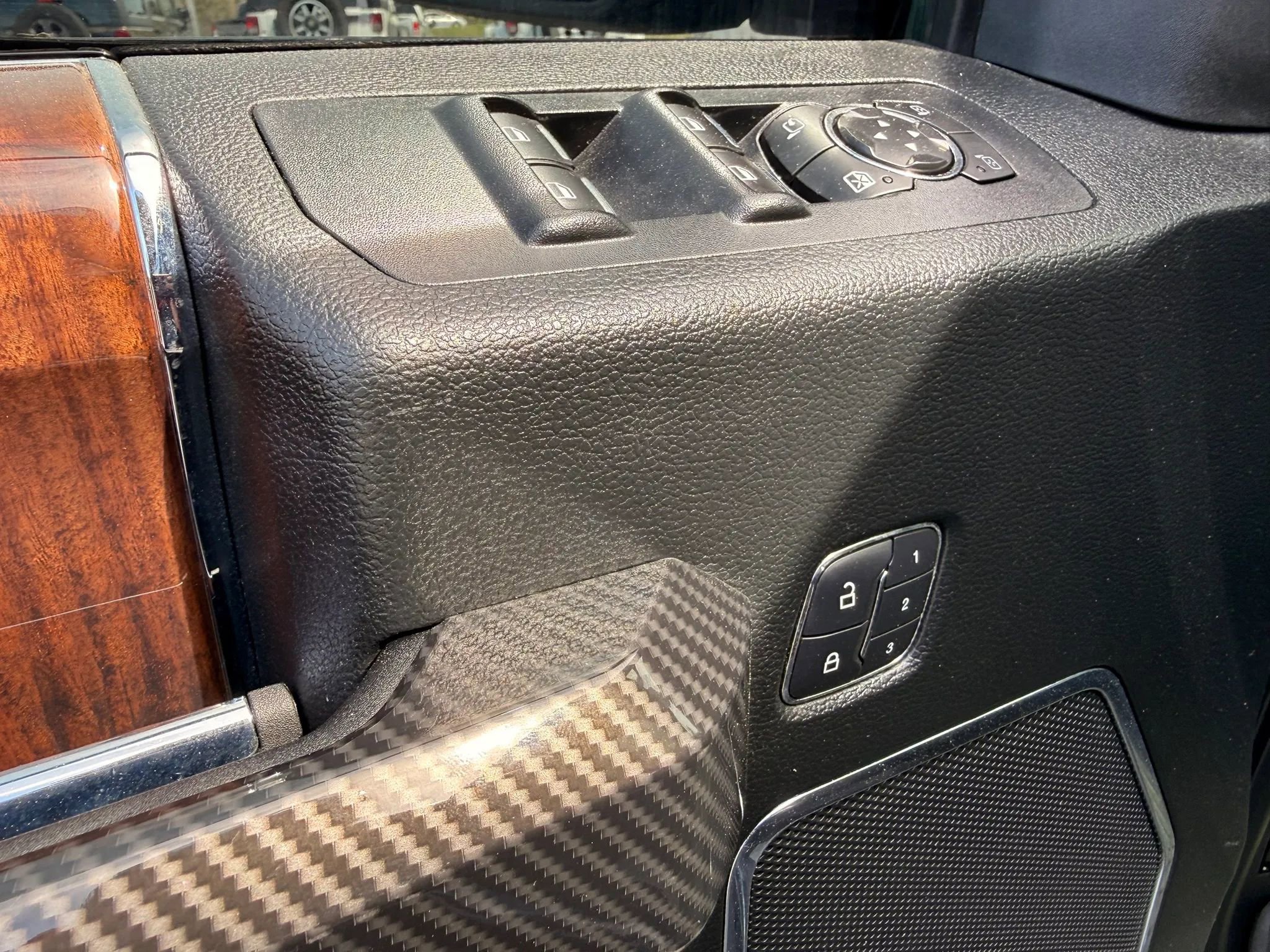 Used 2015 Ford F150 Platinum w/ Equipment Group 701A Luxury image 27