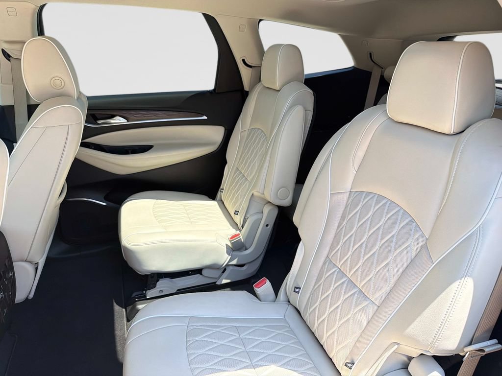 Used 2024 Buick Enclave Avenir FWD image 14