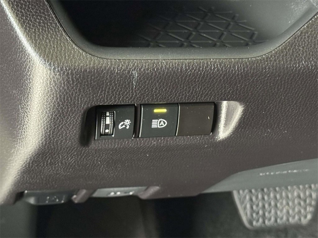 Used 2023 Toyota RAV4 LE image 29