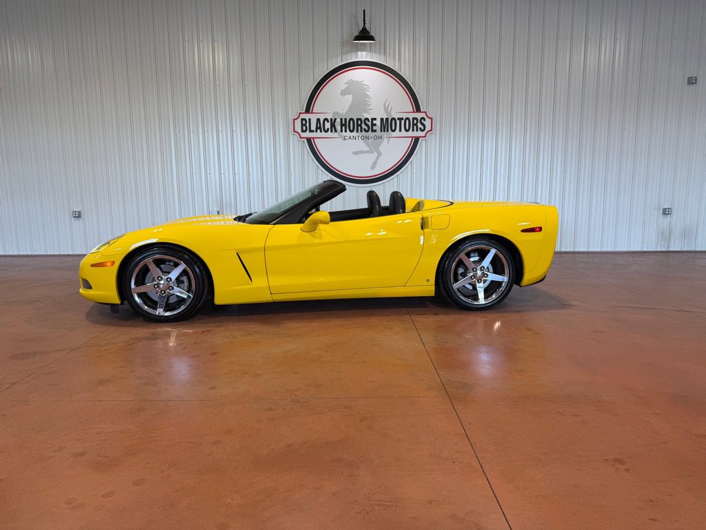 Used 2007 Chevrolet Corvette Convertible w/ Preferred Equipment Group image 2