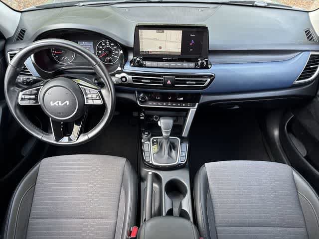 Used 2023 Kia Seltos S w/ Navigation Package FWD image 13