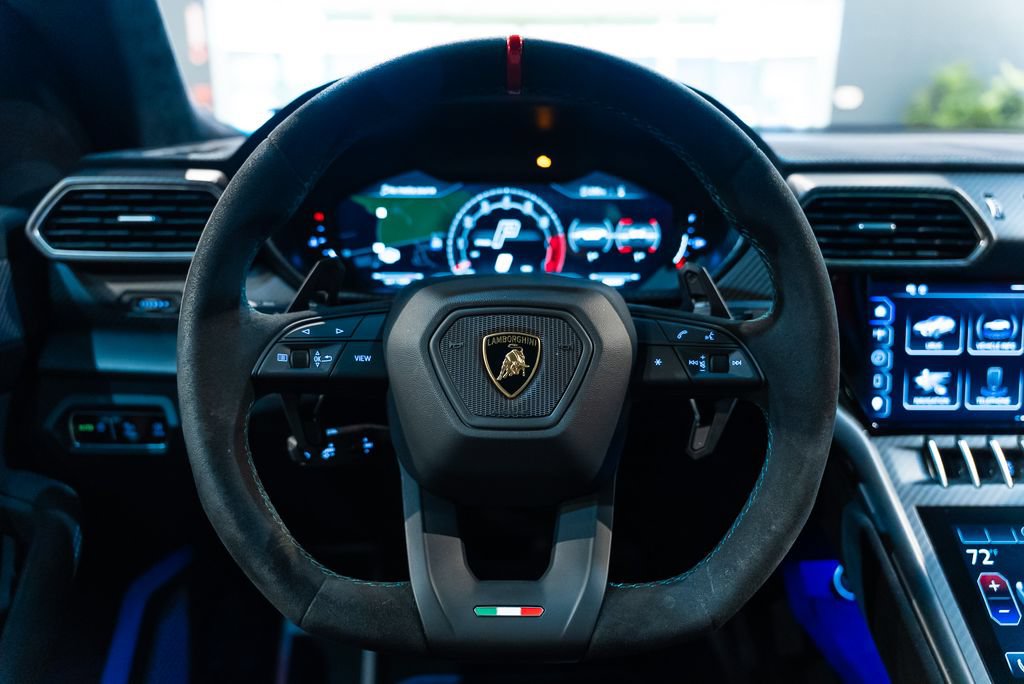Used 2024 Lamborghini Urus Performante AWD/4WD image 5