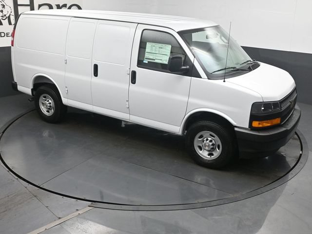 New 2026 Chevrolet Express 2500 w/ Driver Convenience Package RWD image 27
