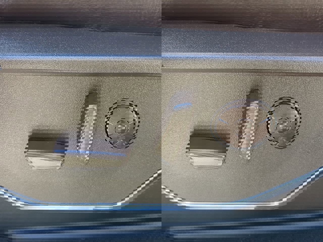 Certified 2025 Ford F350 King Ranch w/ Chrome Package image 30