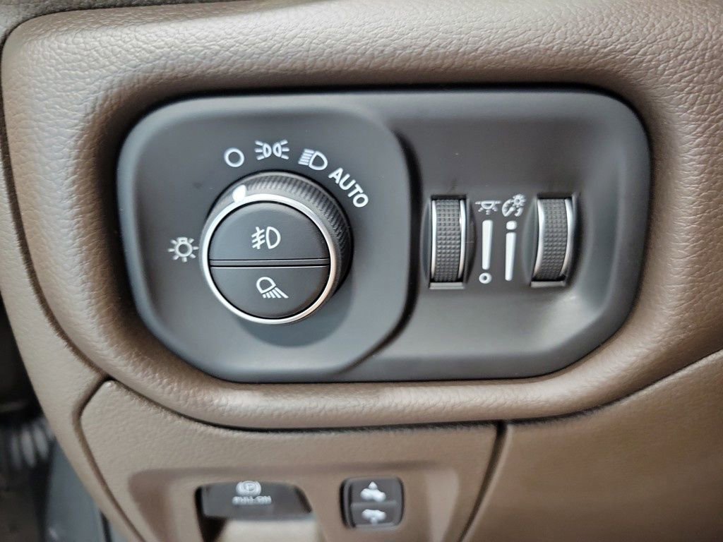 New 2025 RAM 1500 Laramie image 24