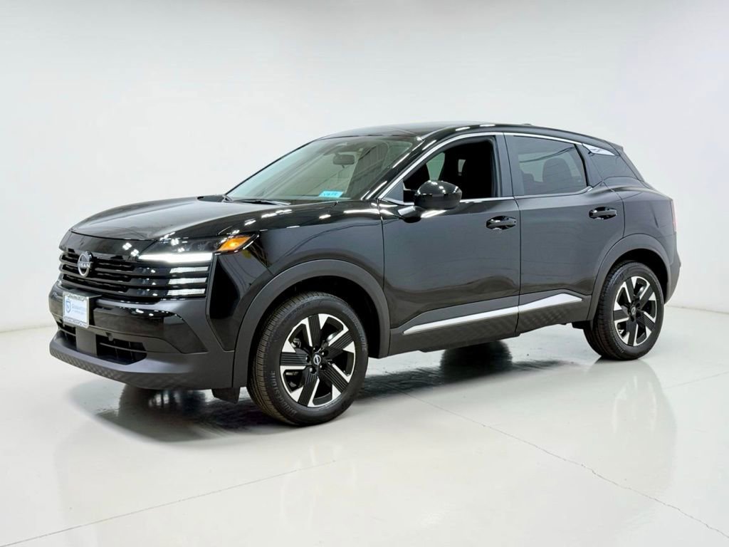 Used 2025 Nissan Kicks SV AWD/4WD image 7