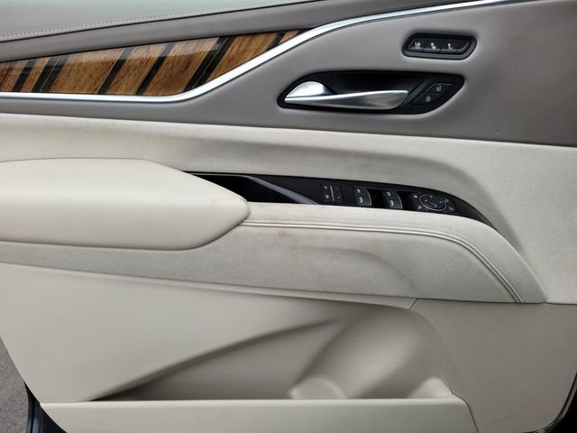 Certified 2021 Cadillac Escalade Sport Platinum w/ LPO, ONYX Package image 18