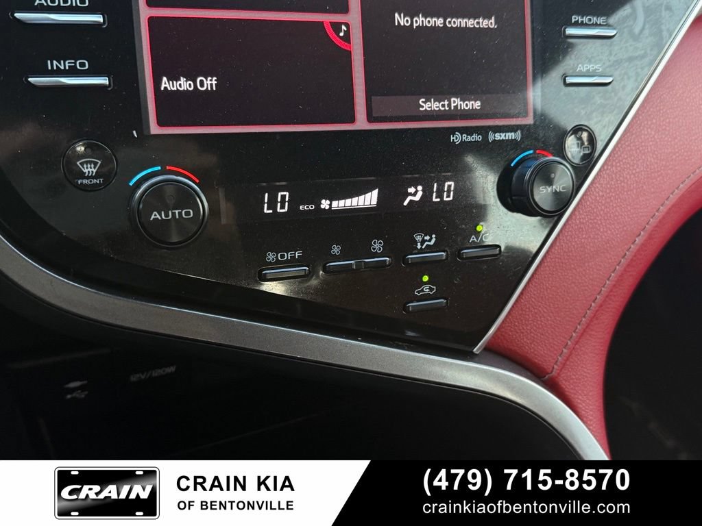 Used 2018 Toyota Camry XSE FWD image 17