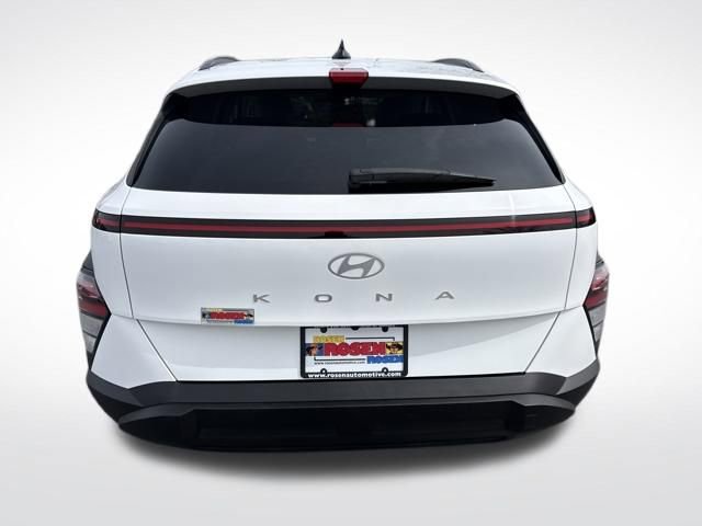Certified 2025 Hyundai Kona SEL image 4