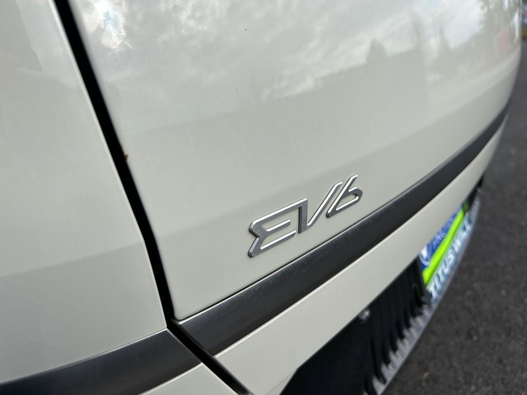 Used 2023 Kia EV6 Wind w/ Wind Technology Package AWD/4WD image 31