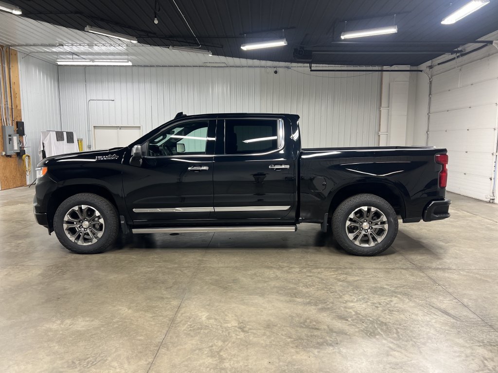Certified 2024 Chevrolet Silverado 1500 High Country w/ Technology Package AWD/4WD image 6