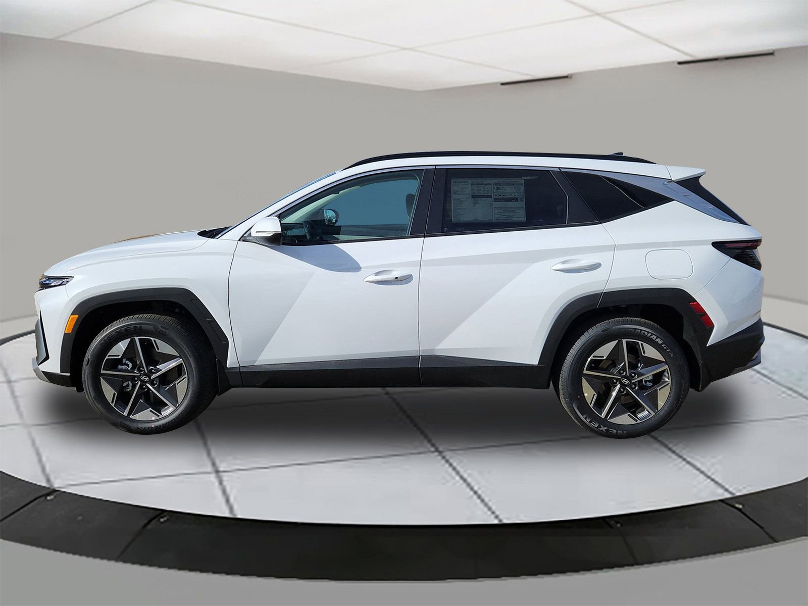 New 2026 Hyundai Tucson SEL image 2