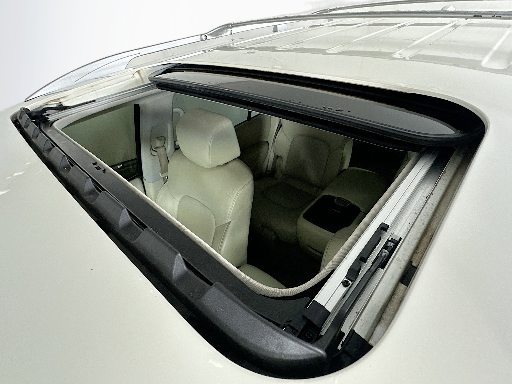 Used 2015 INFINITI QX80 Luxe w/ 22" Wheel Package image 23