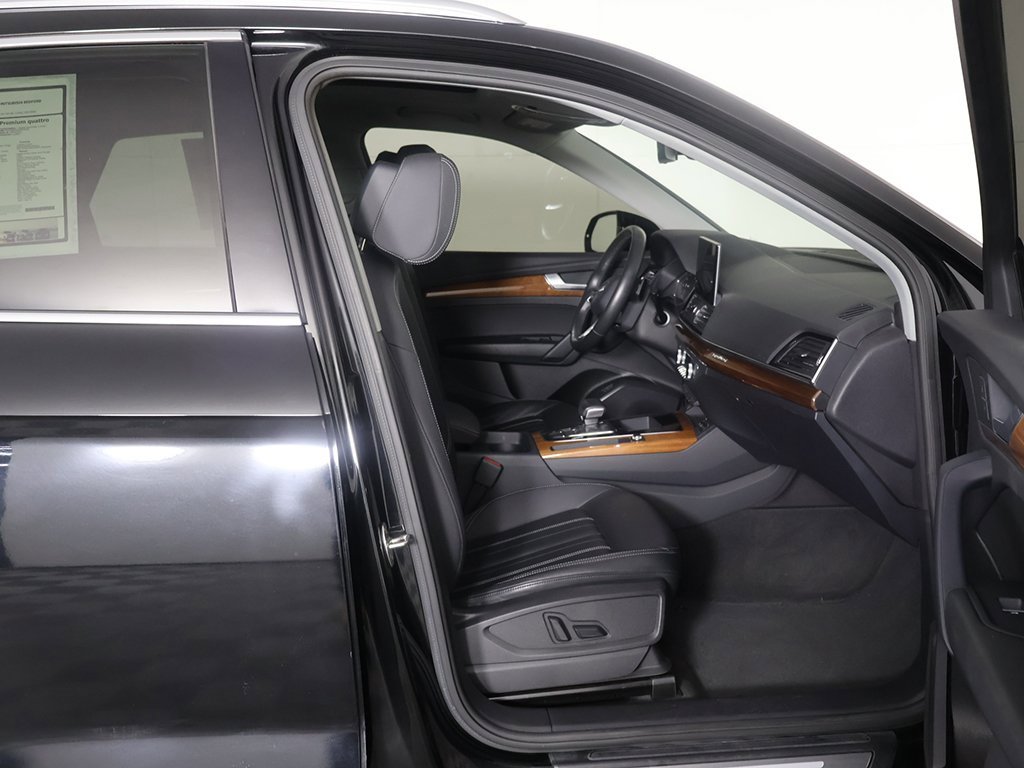 Used 2023 Audi Q5 2.0T Premium w/ Convenience Package image 29