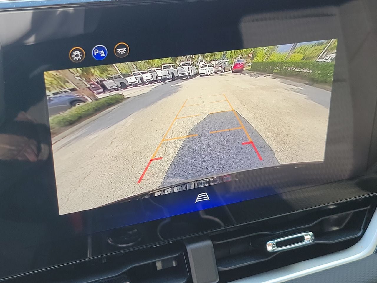 Used 2026 Chevrolet Equinox LT FWD image 24