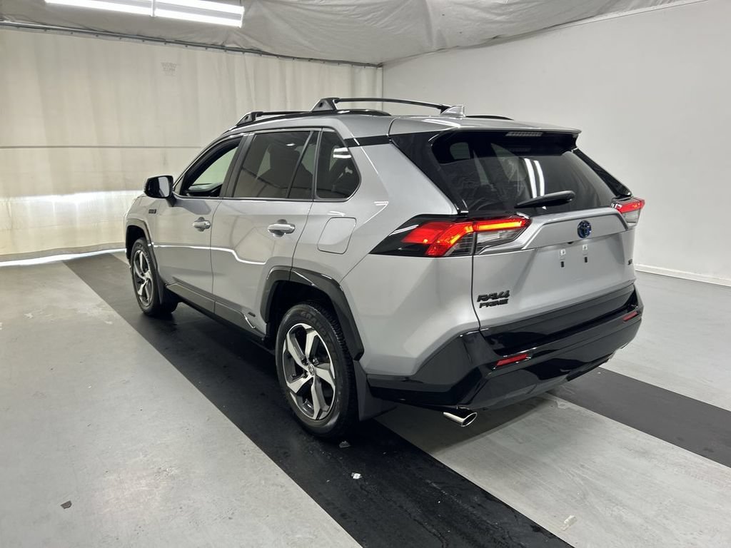 Used 2023 Toyota RAV4 SE w/ Weather & Moonroof Package AWD/4WD image 7