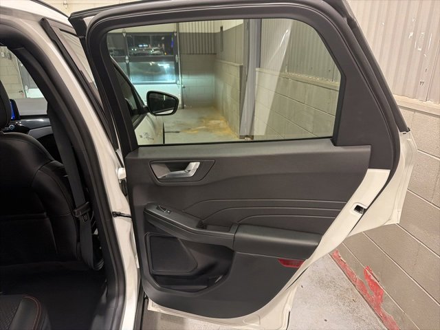 Used 2025 Ford Escape ST-Line Elite image 13