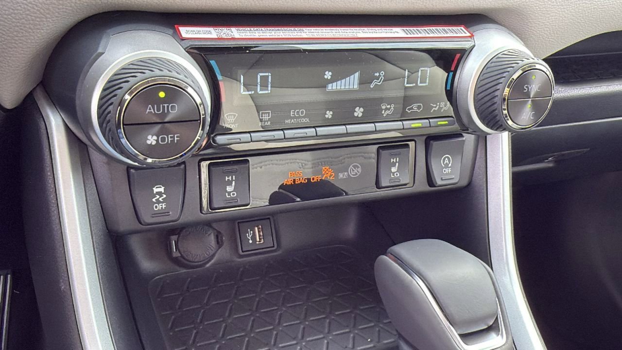 New 2025 Toyota RAV4 XLE Premium image 20