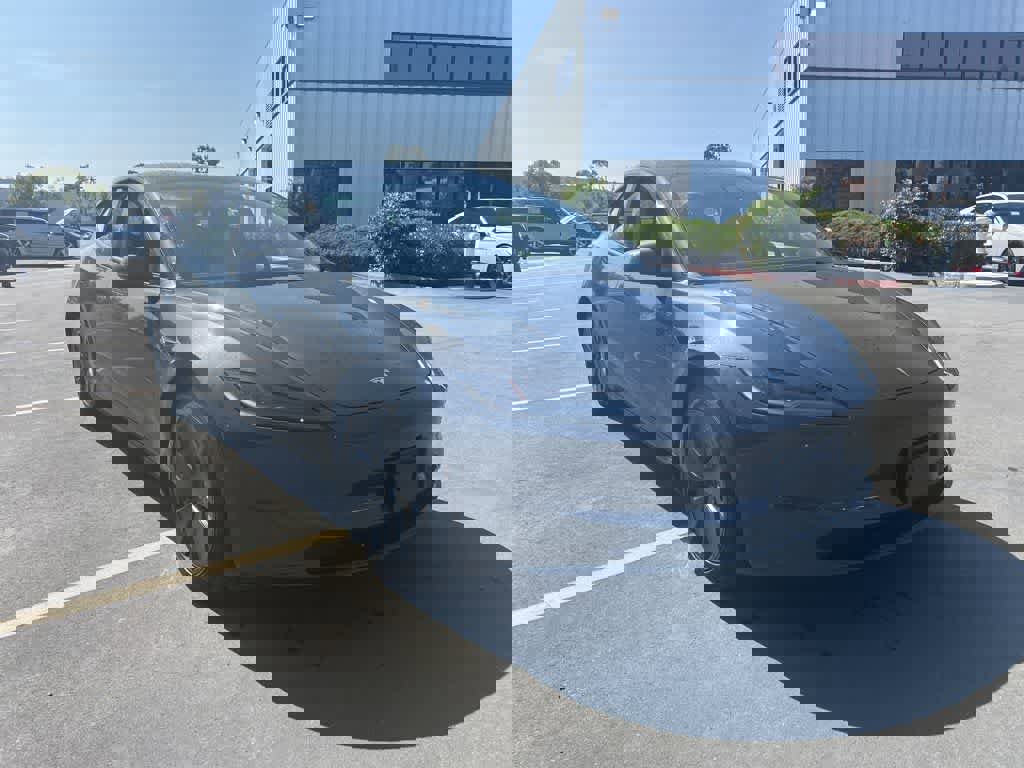 Used 2025 Tesla Model 3 Long Range image 2