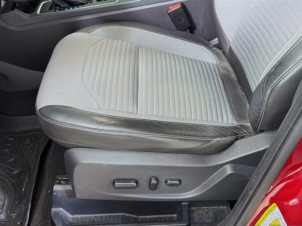 Used 2017 Ford Escape Titanium FWD image 22