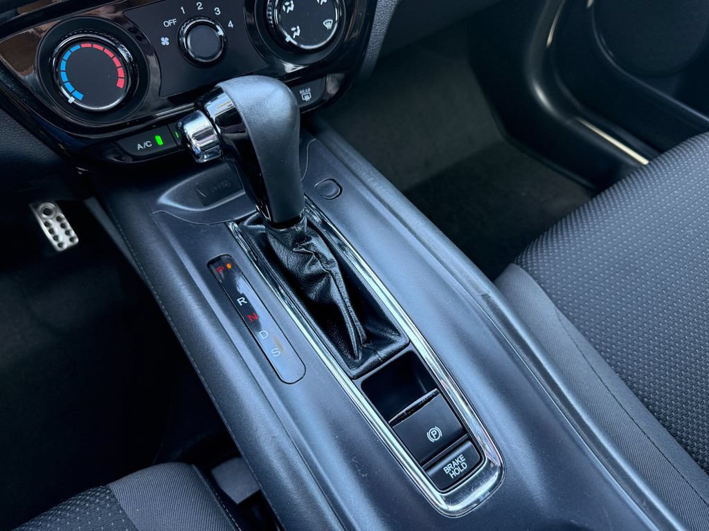 Used 2021 Honda HR-V Sport image 17