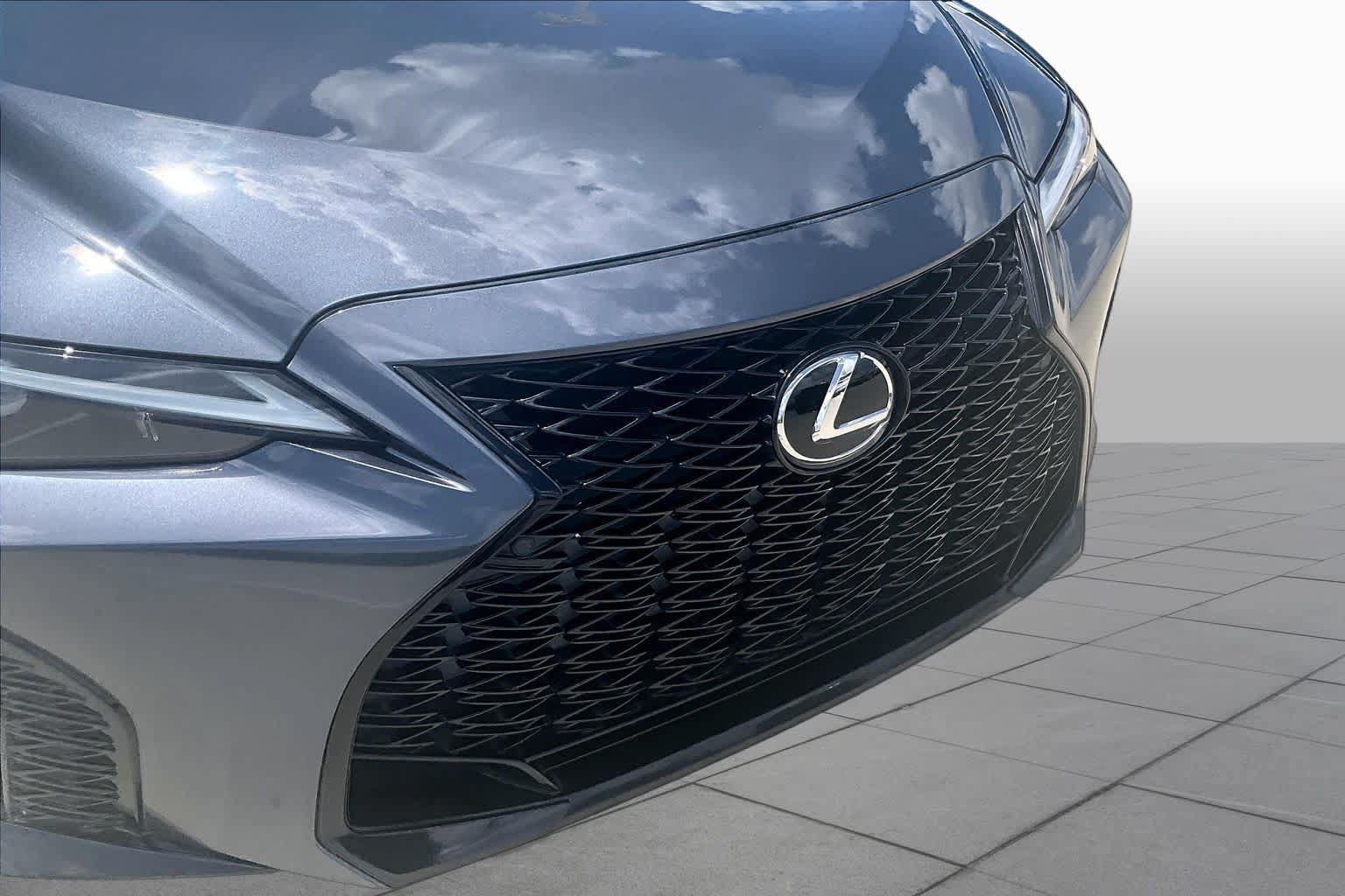 Used 2022 Lexus IS 350 F Sport w/ Navigation Package RWD image 28