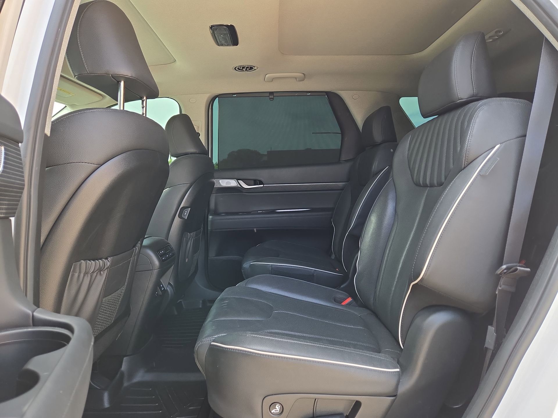 Used 2024 Hyundai Palisade Limited FWD image 13