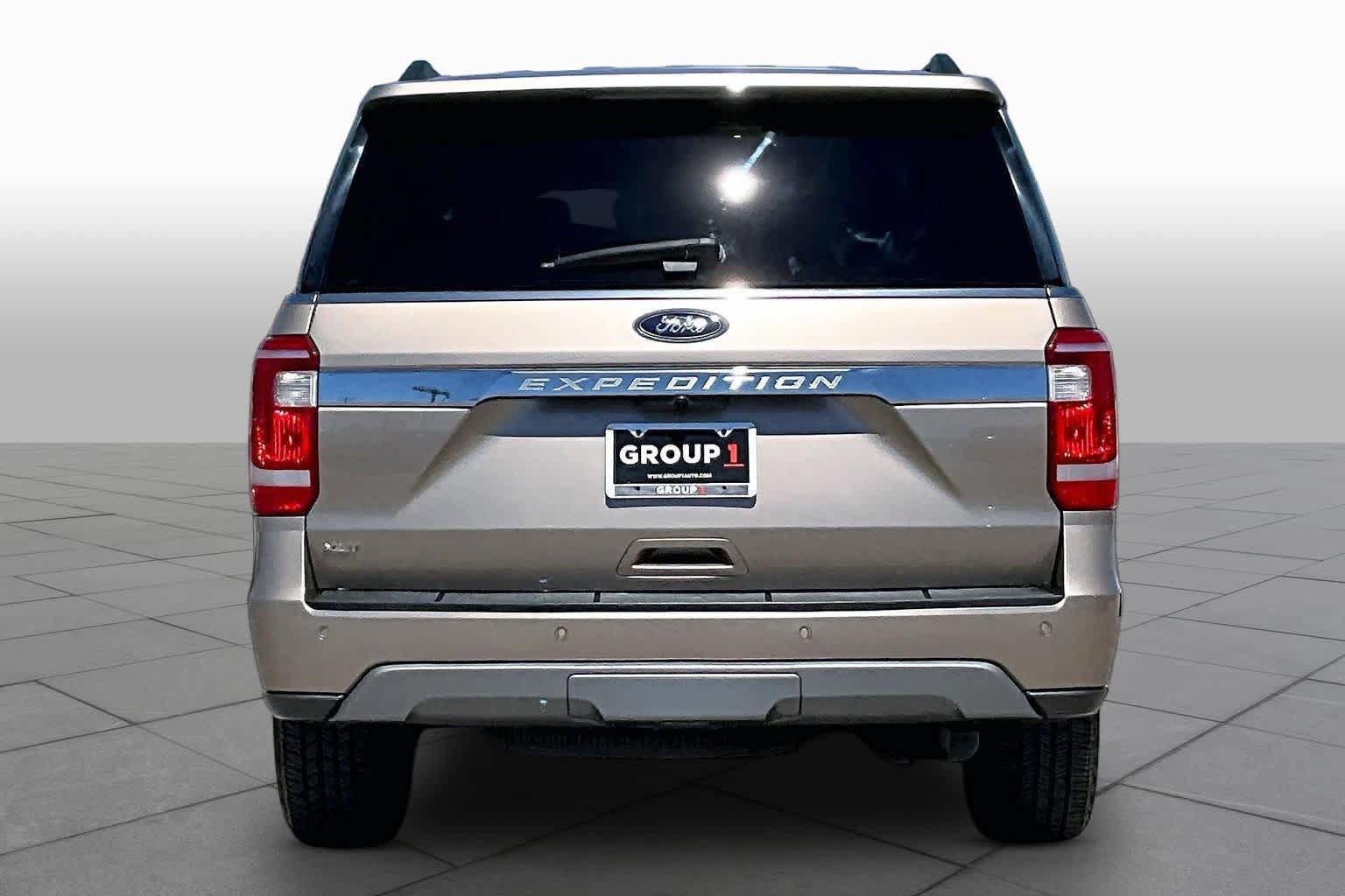 Used 2020 Ford Expedition XLT w/ Equipment Group 201A RWD image 5