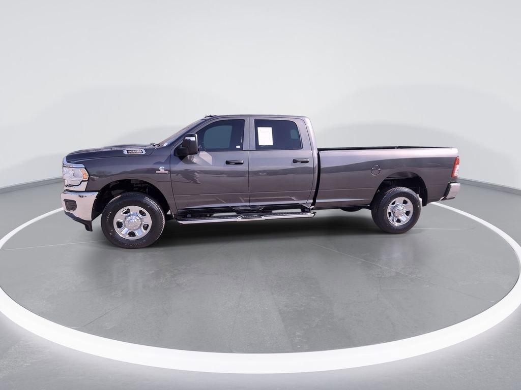 Used 2024 RAM 3500 Tradesman w/ Chrome Appearance Group image 5