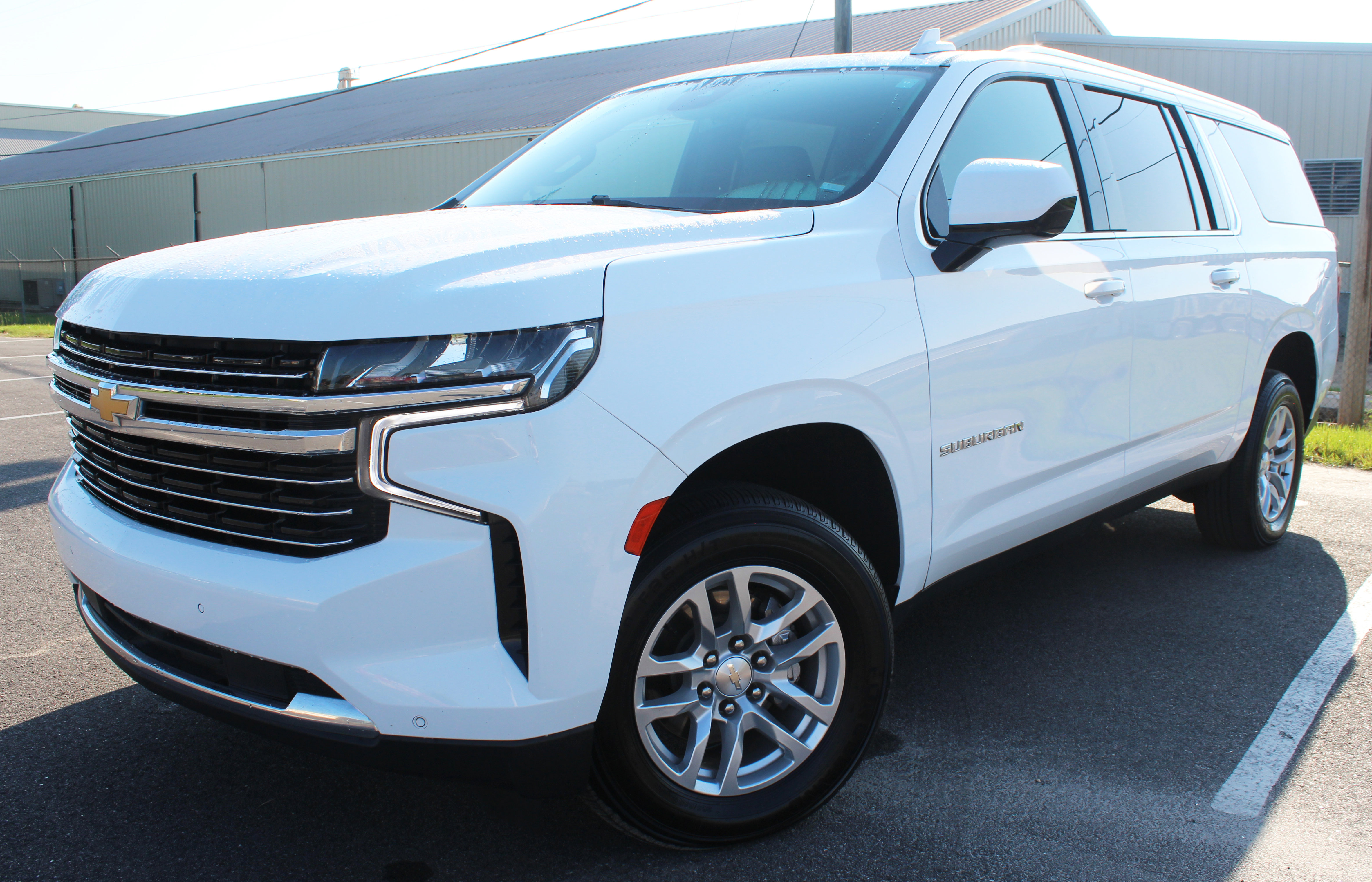 Used 2023 Chevrolet Suburban LT image 14
