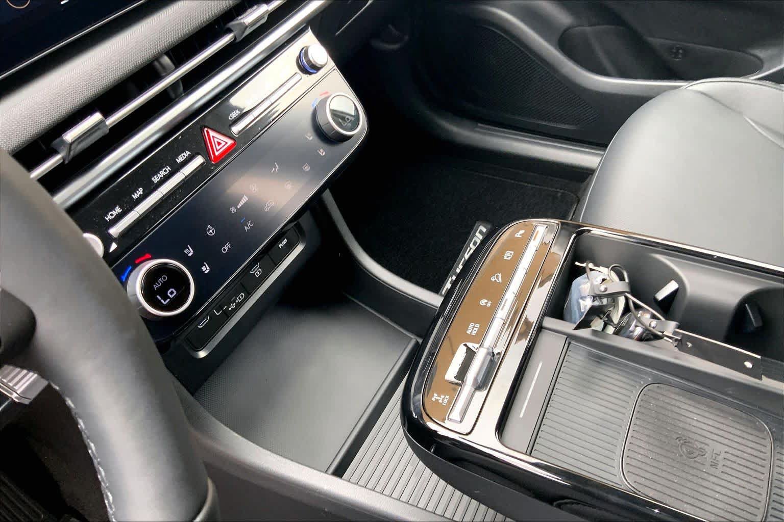 New 2026 Hyundai Tucson Limited AWD/4WD image 8