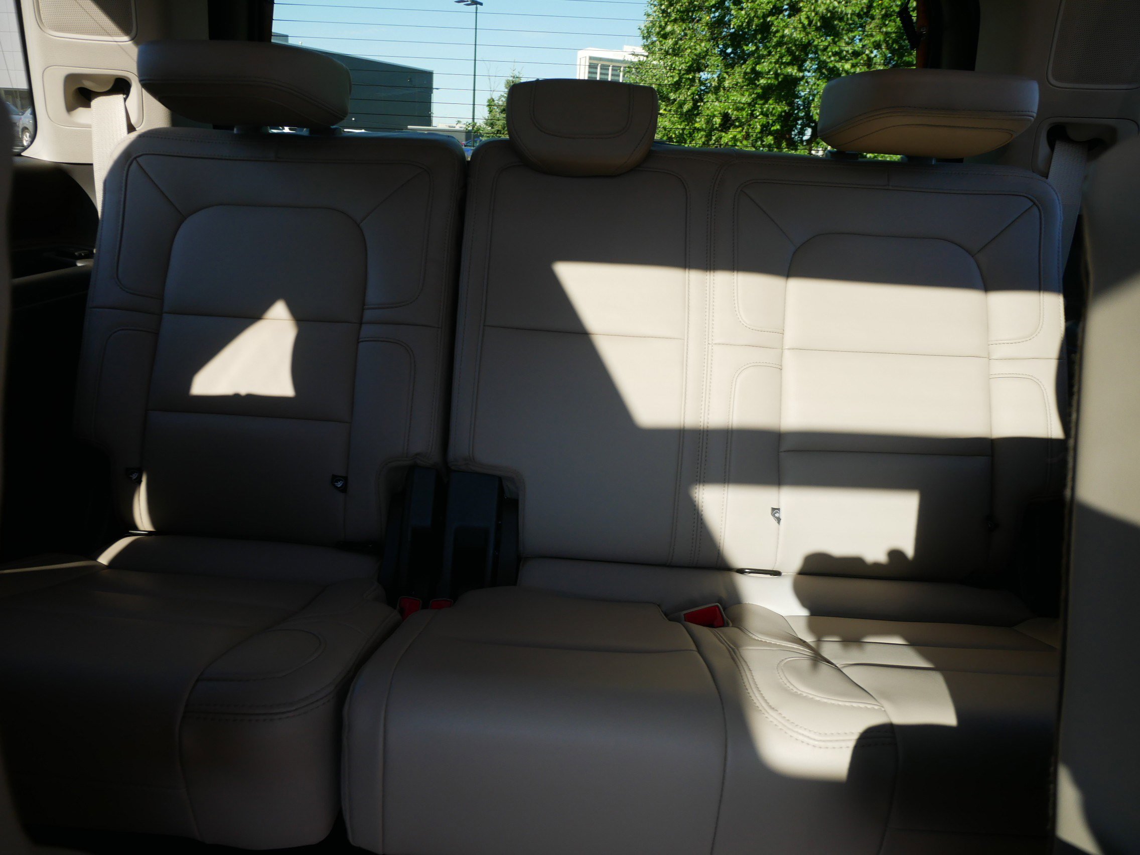 Used 2023 Lincoln Navigator Reserve image 19