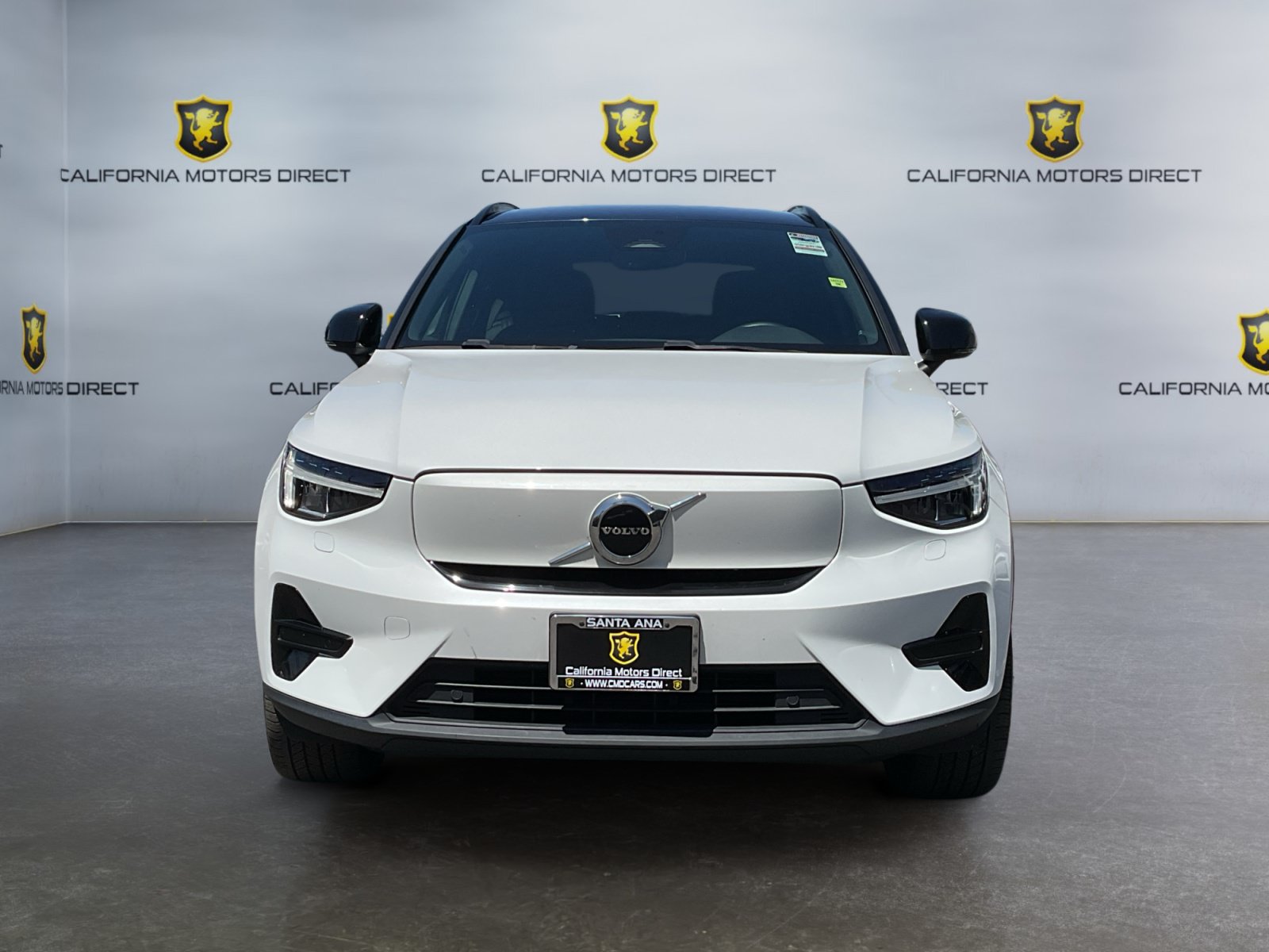 Used 2023 Volvo XC40 Recharge Core AWD/4WD image 2